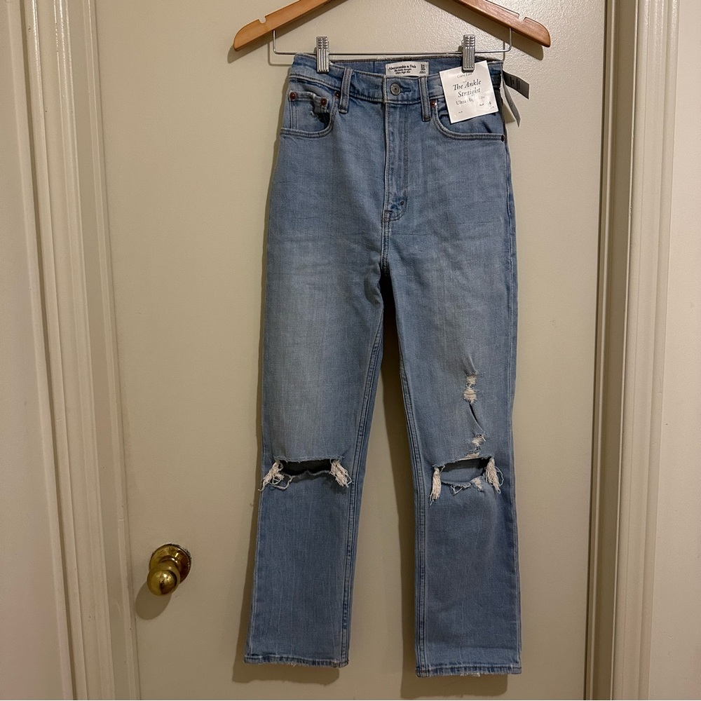NWT Abercrombie Curve Love The Ankle Straight Ultra High Rise Jeans (Size 24)